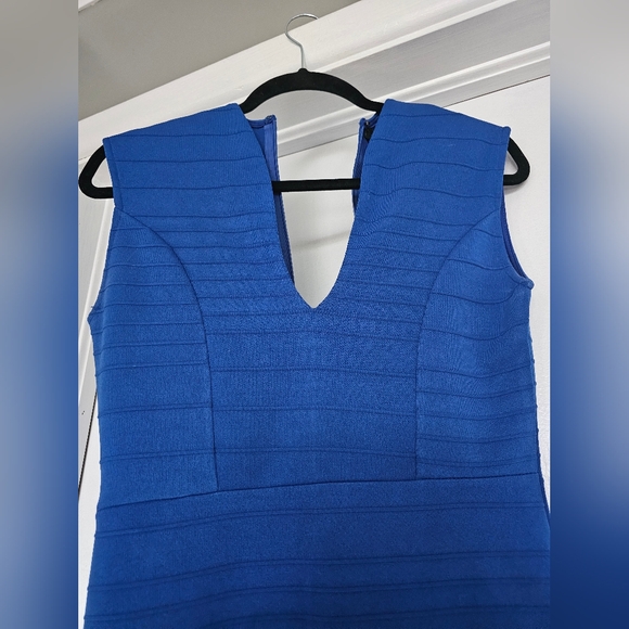 Royal Blue Stretch Fitted V Neck Sleeveless Dress - Picture 6 of 8